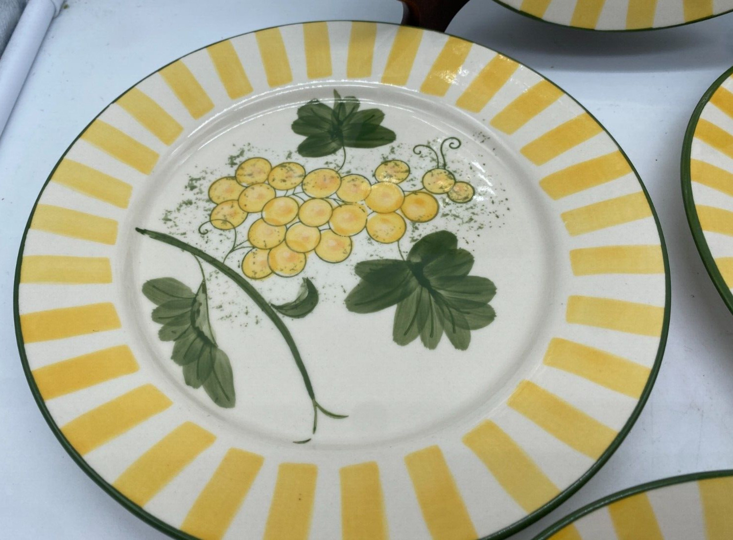Lidia Bastianch Grappoli Stoneware 8″ Plate Set of 4 A95