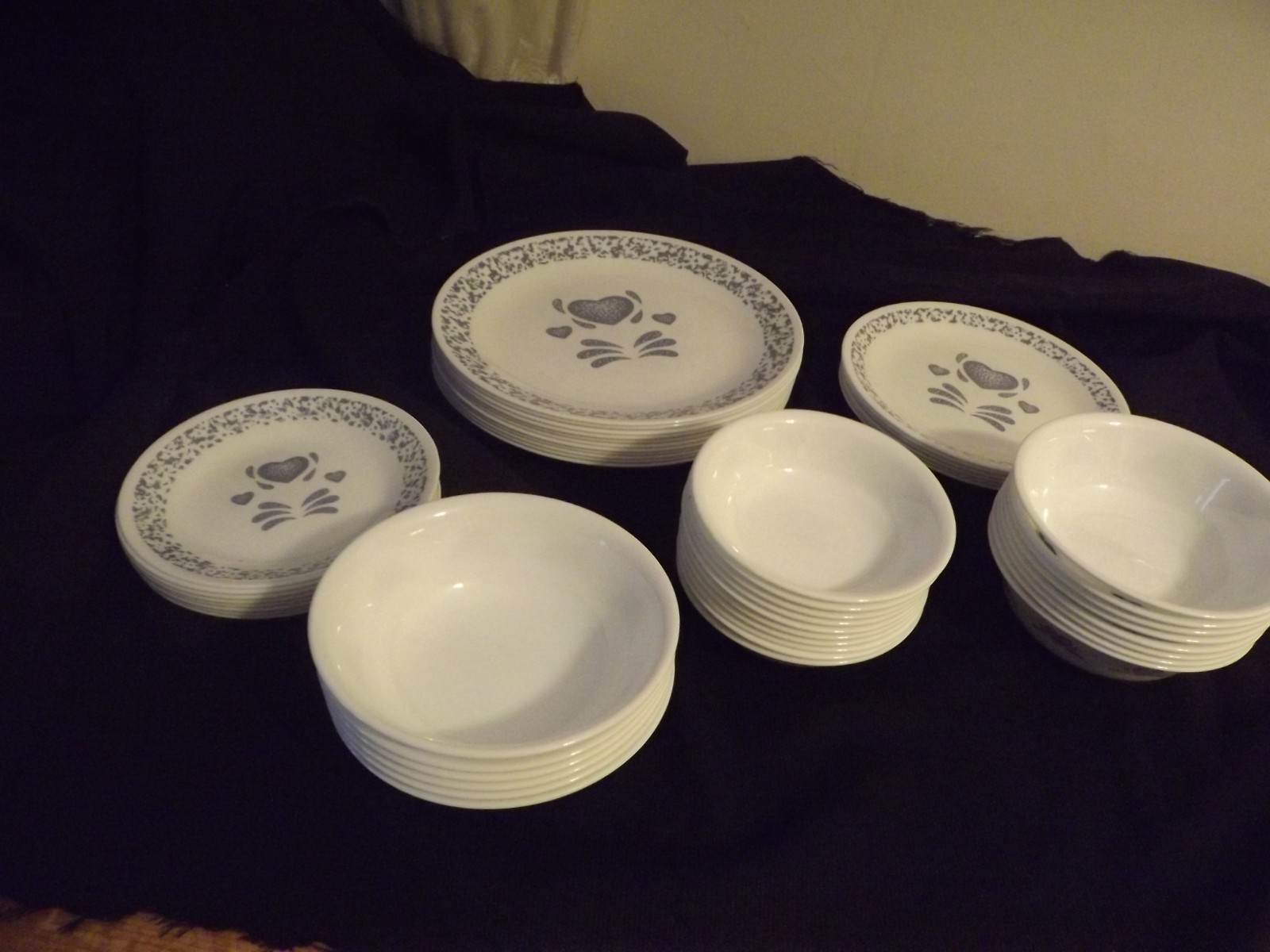 CORELLE CORNING BLUE HEARTS choose plates or bowls