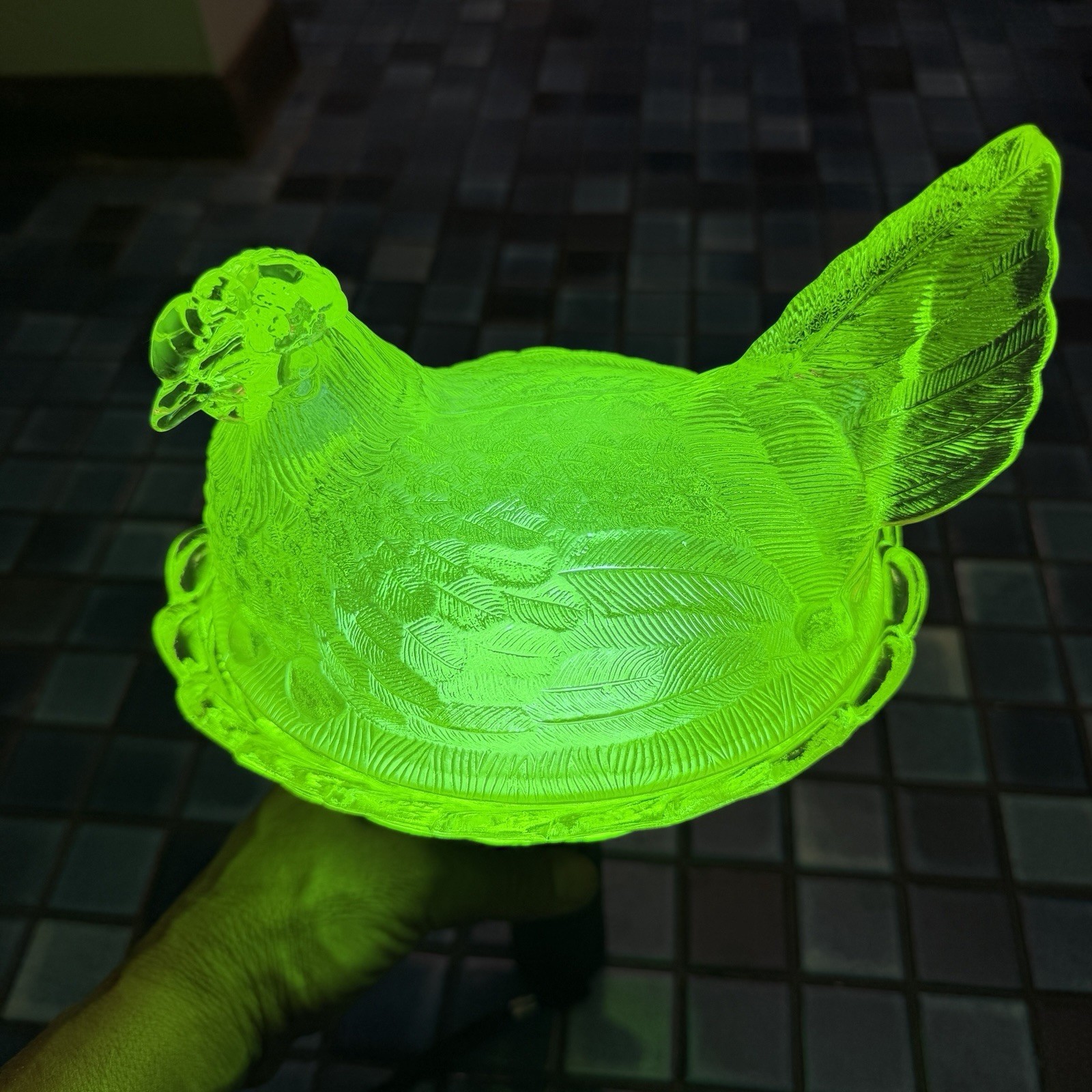 MINT Yellow Uranium Glass Hen on Nest 7” Vtg Covered Candy Dish UV Glow Chicken