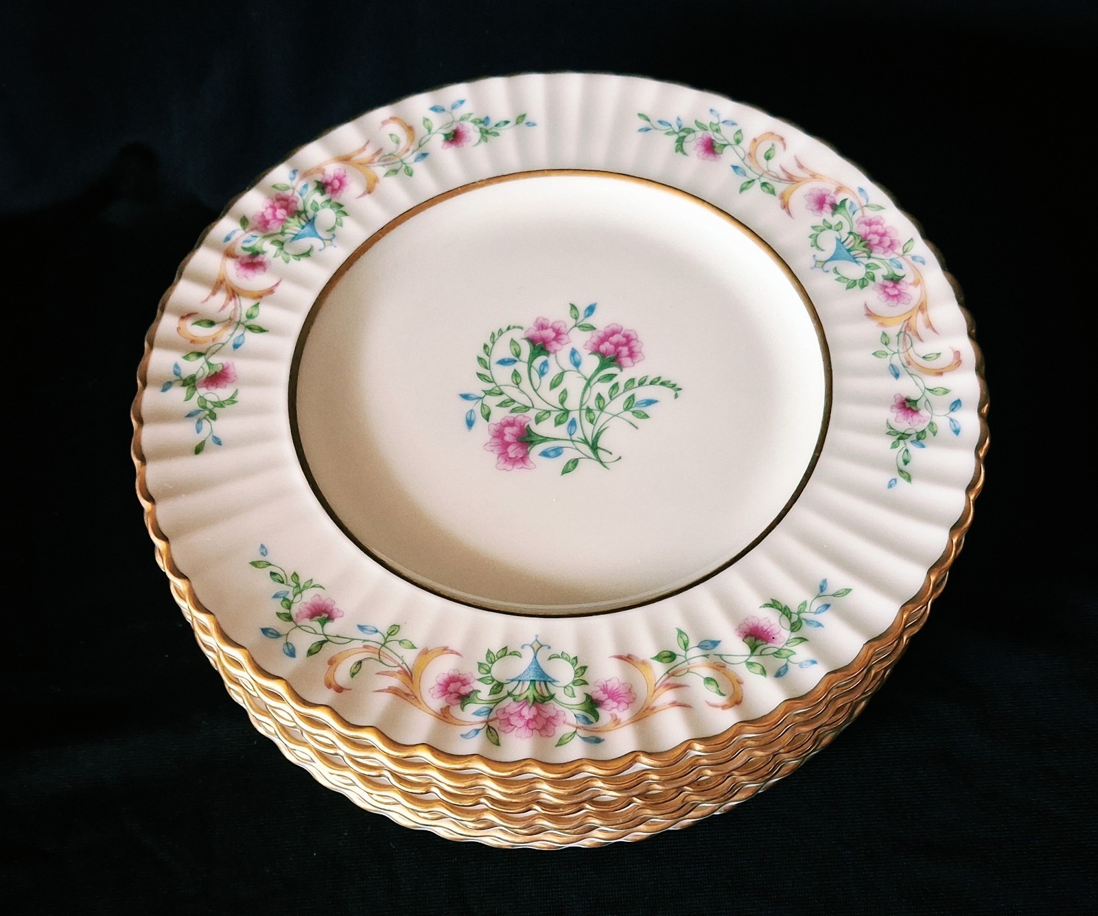 Lenox CINDERELLA Bread Plates 6.25″ Scalloped Gold Edge Floral (Set of 8) V-308