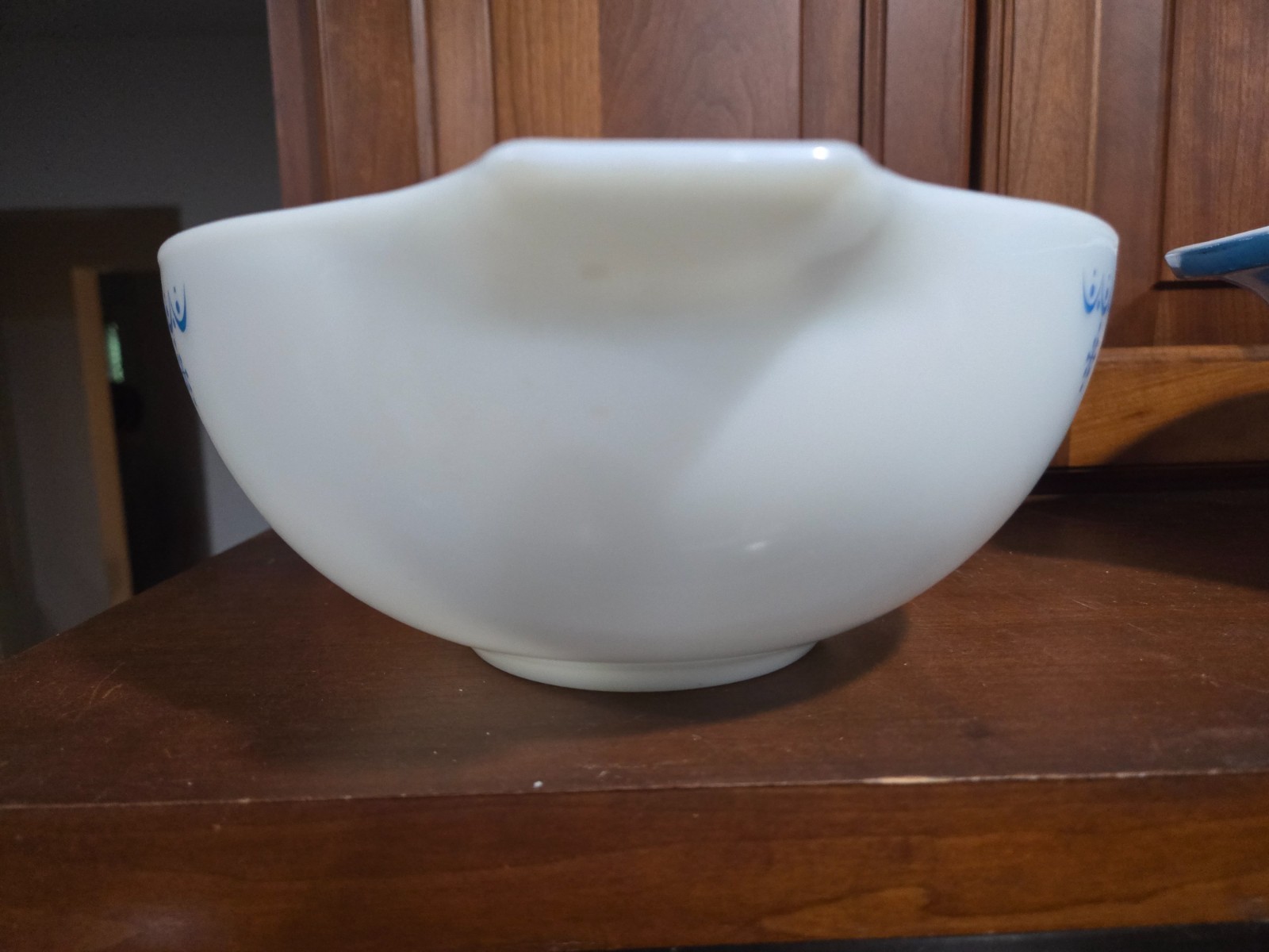 Pyrex 443 (2.5 Qt) & 444 (4 Qt) Snowflake Blue Garland Mixing Bowls – Read