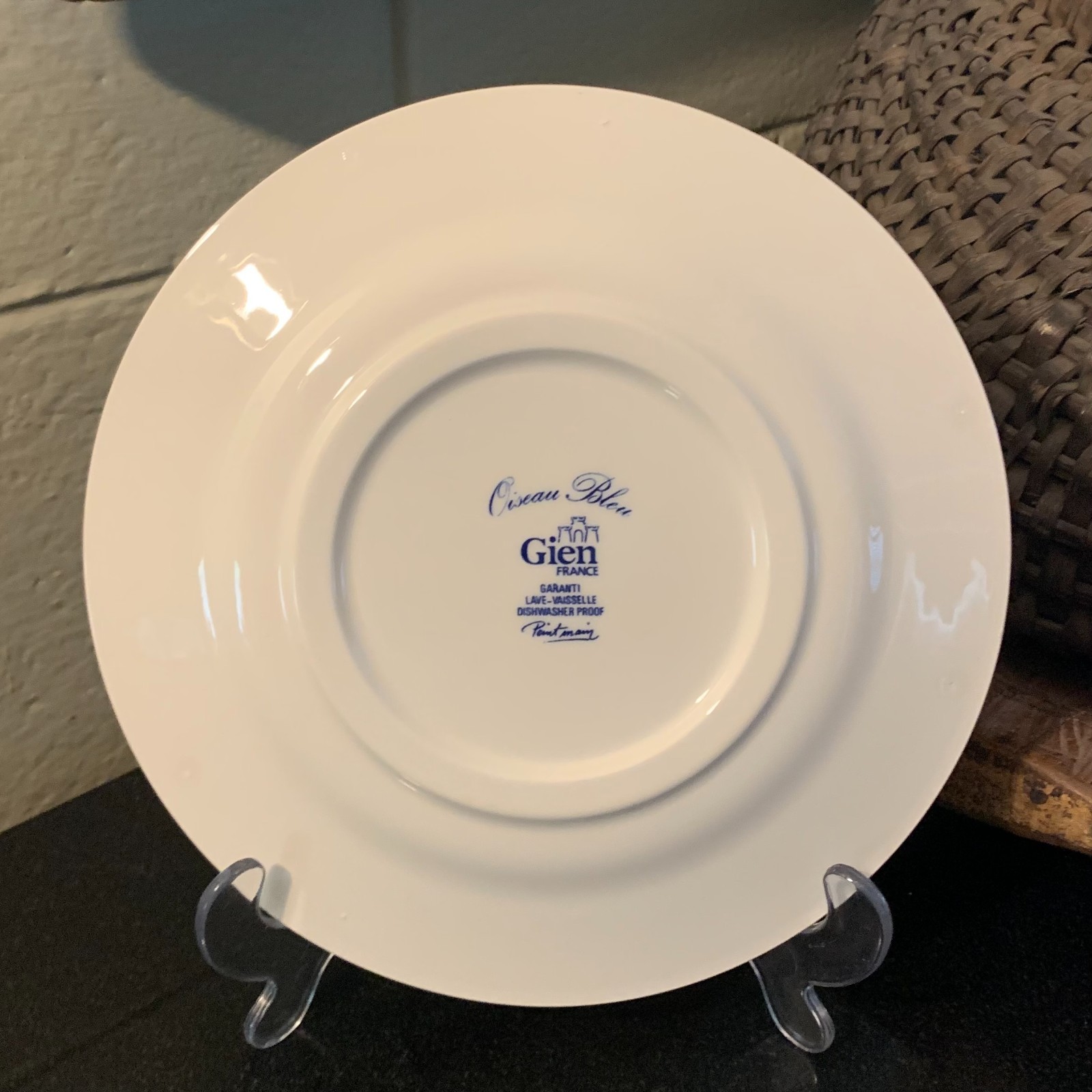 Gien Oiseau Bleu Fruit 8 3/4″ Salad Plate Strawberry France MINT Multiple Avail.