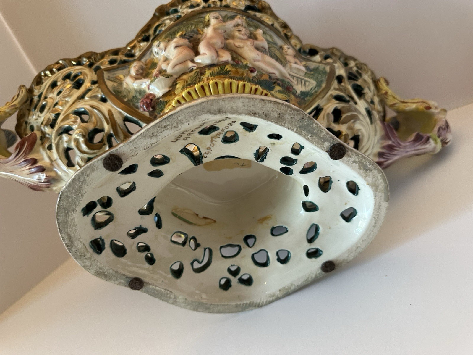 Capodimonte Center Piece Bowl. Hand-painted Ardalt Italy