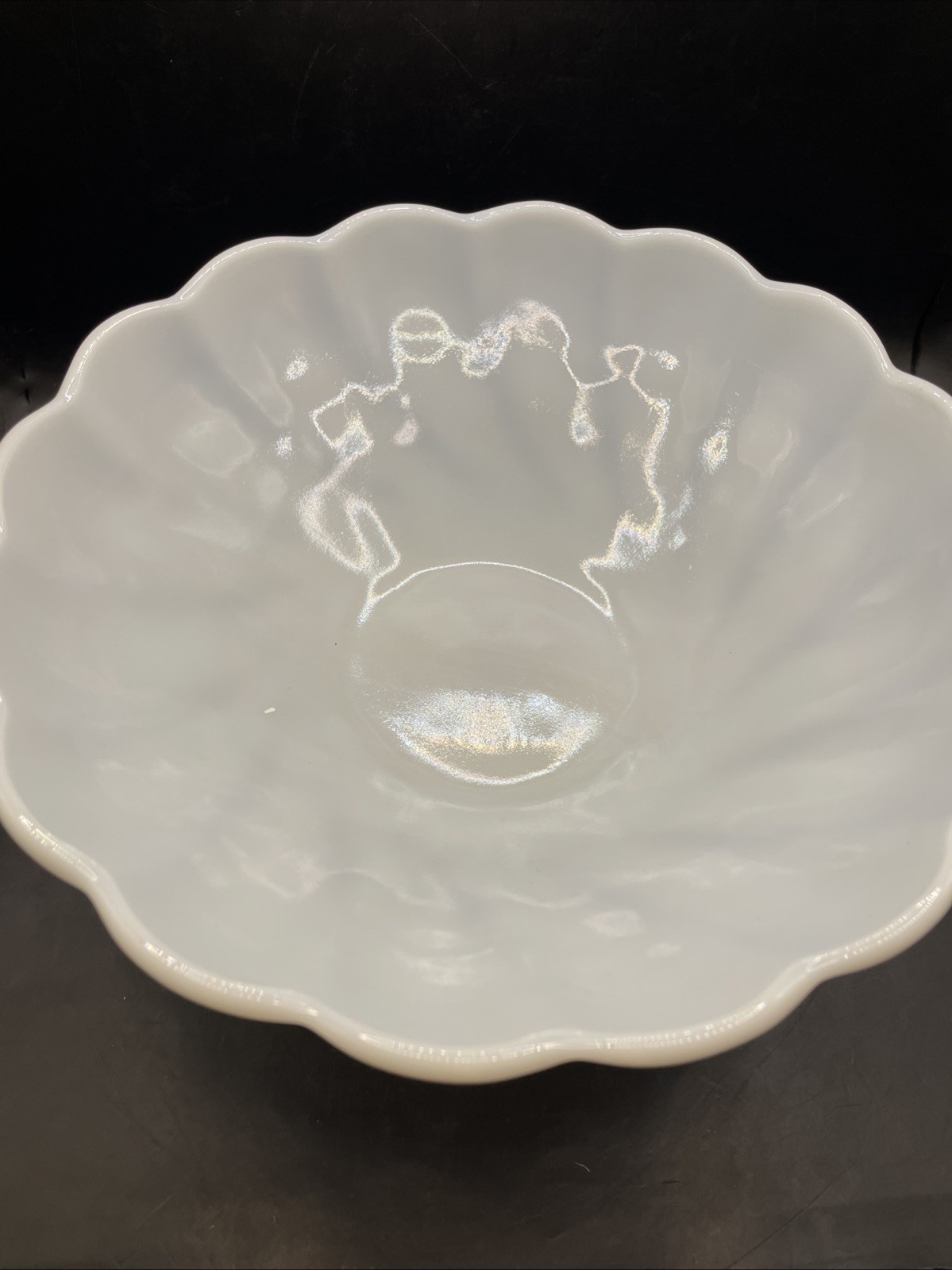 Vintage Milk Glass Fluted Swirl Decorative Serving Bowl 9×3