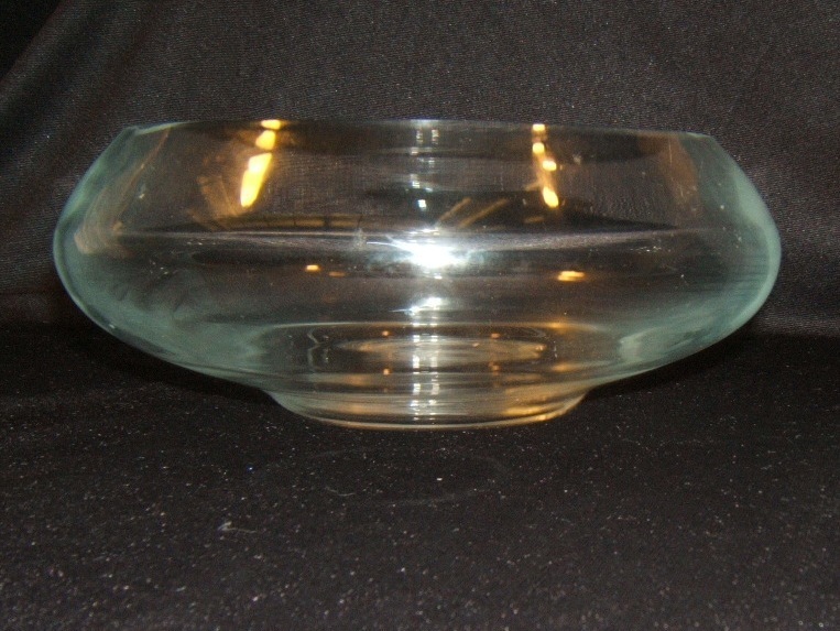Designer Bowl 8 1/2-in x 3 1/2-in and 1/8-in Thick Clear Glass