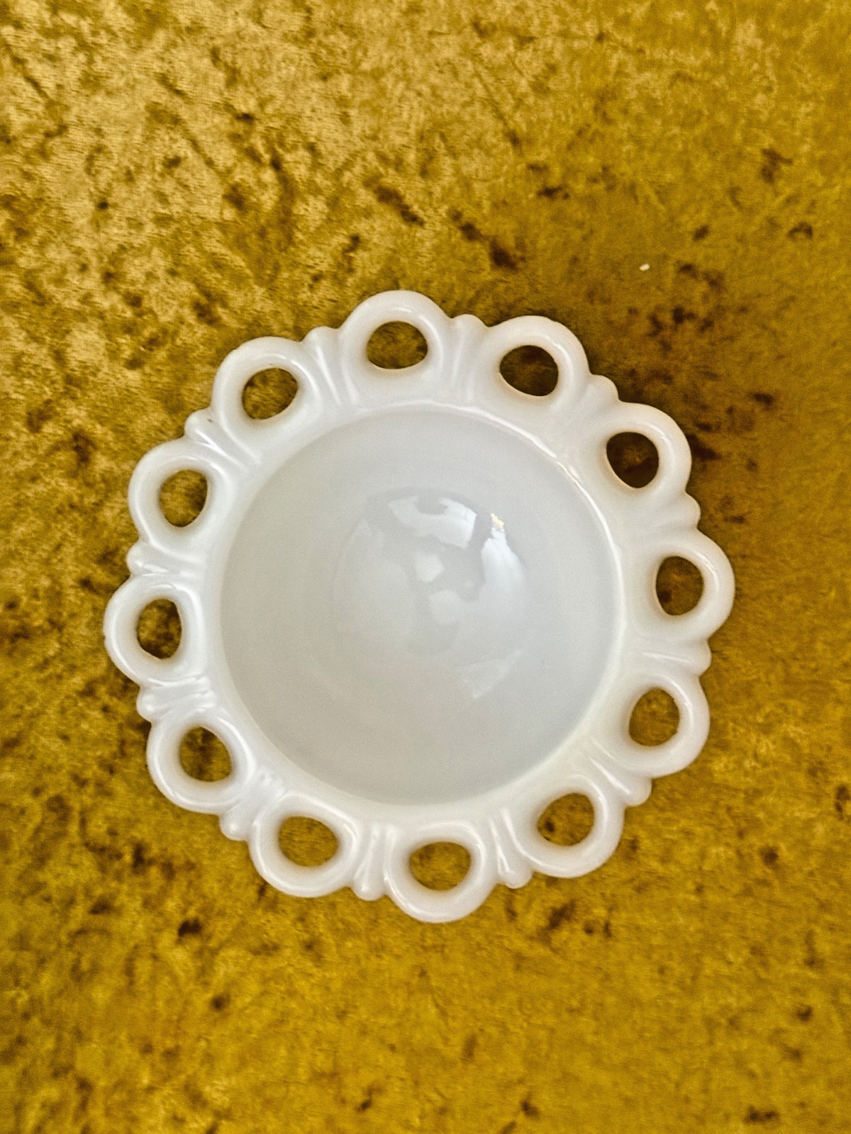 Vintage Anchor Hocking OLD COLONY LACE EDGE Milk Glass Compote Candy Dish, 5″ W