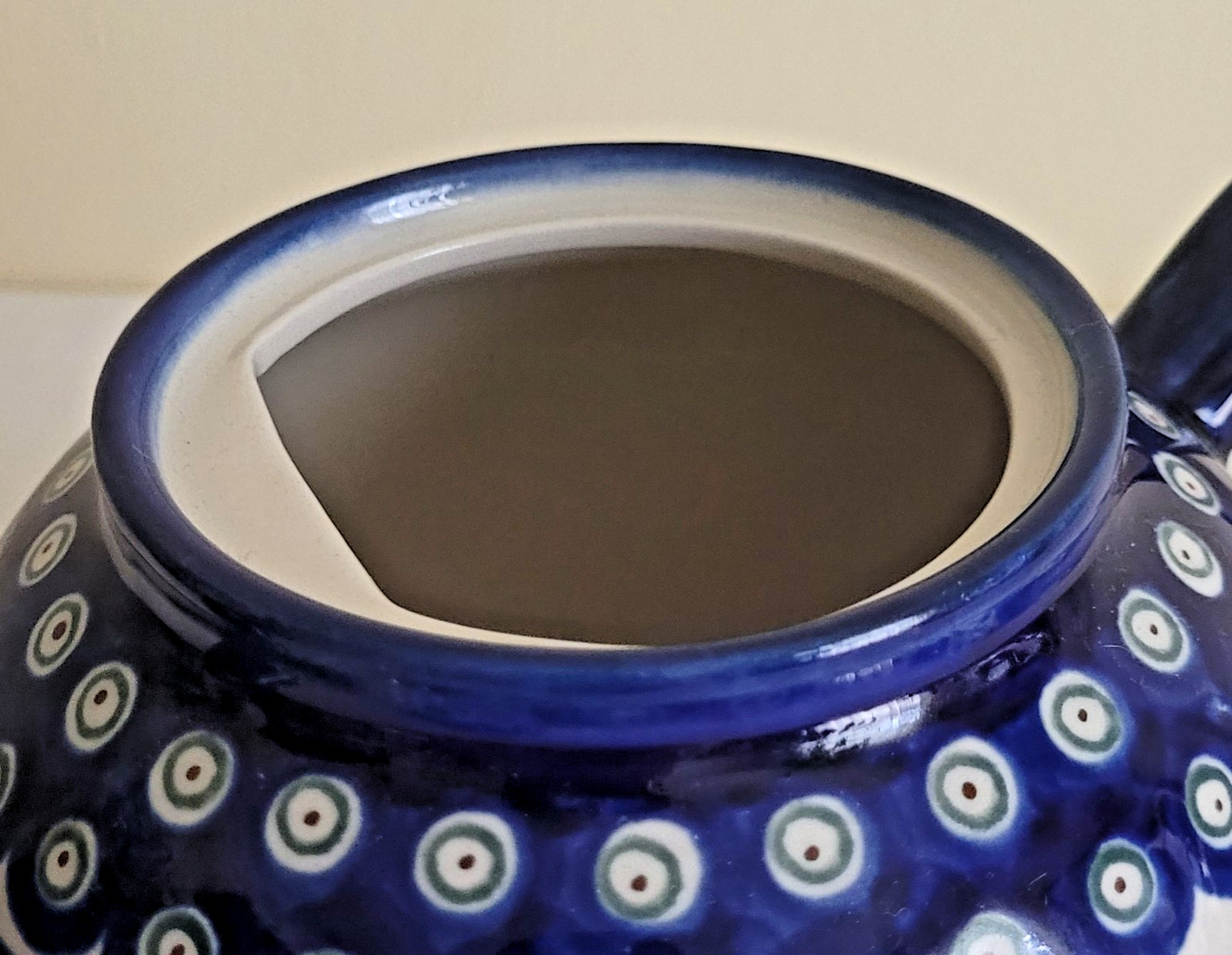 Boleslawiec Polish Pottery Peacock Blue Grapes Teapot with Lid – 5 1/2 inches