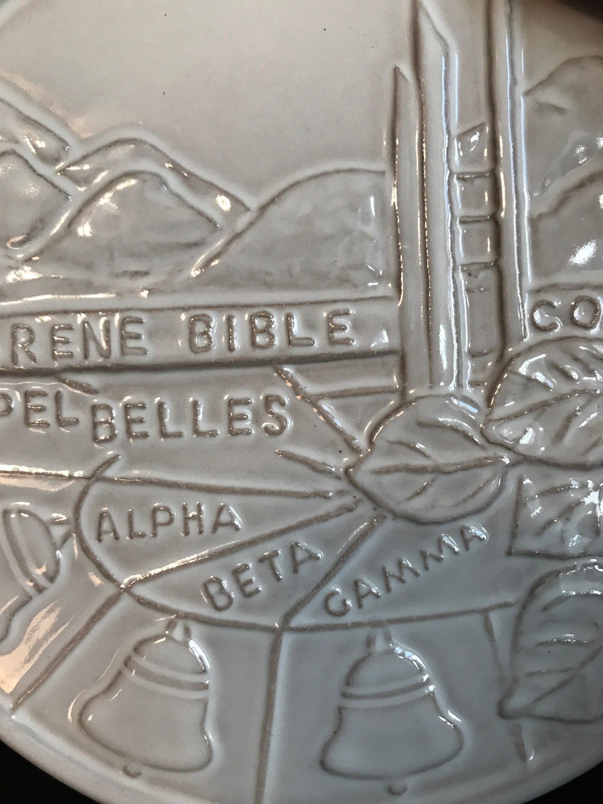 Frankoma Nazarene Alpha Beta Gamma Chapel Belles Trivet Wall Plaque~White Sands