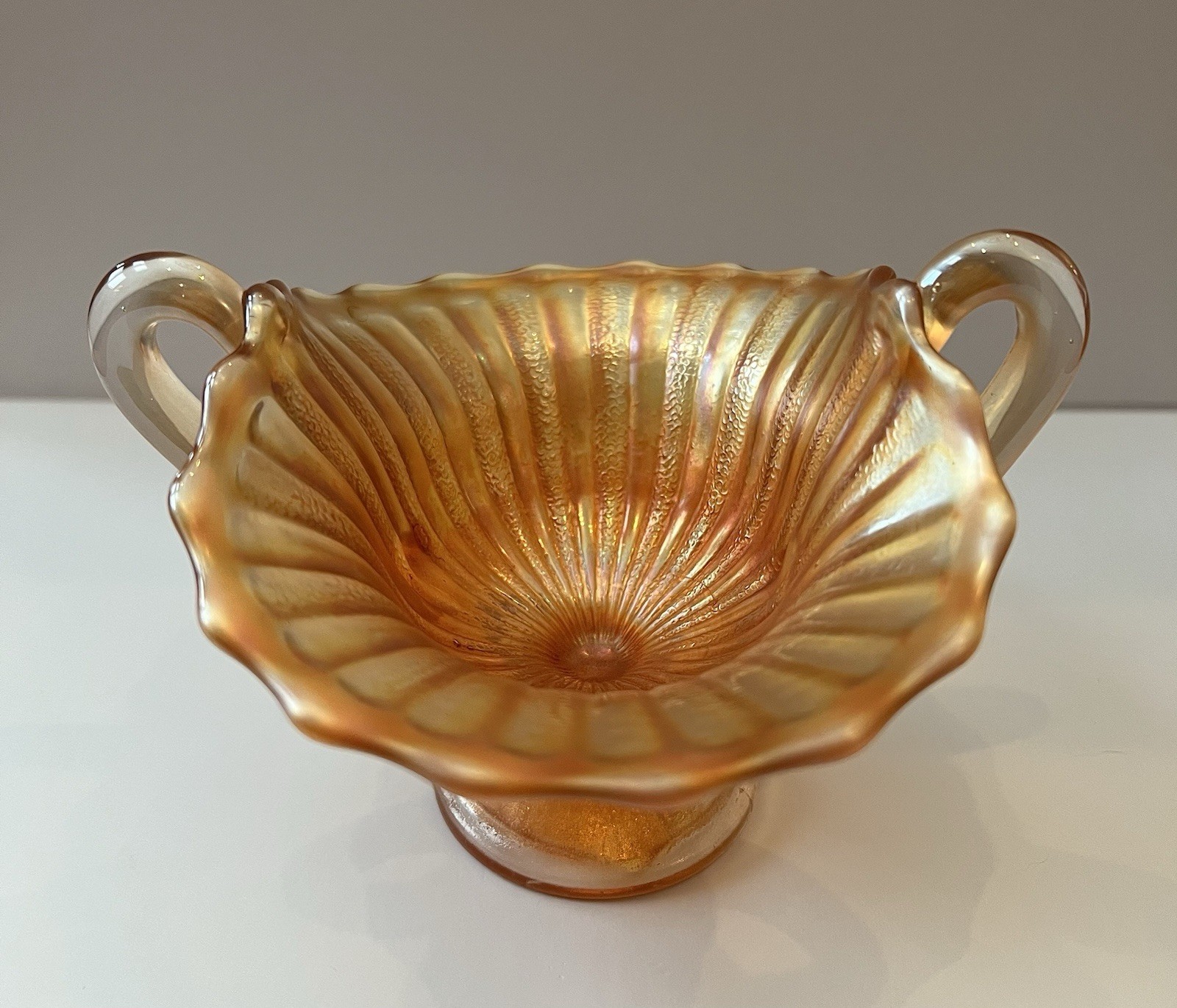 Antique Imperial Marigold Carnival Glass Stippled Rays Bowl UV Reactive 5.75″