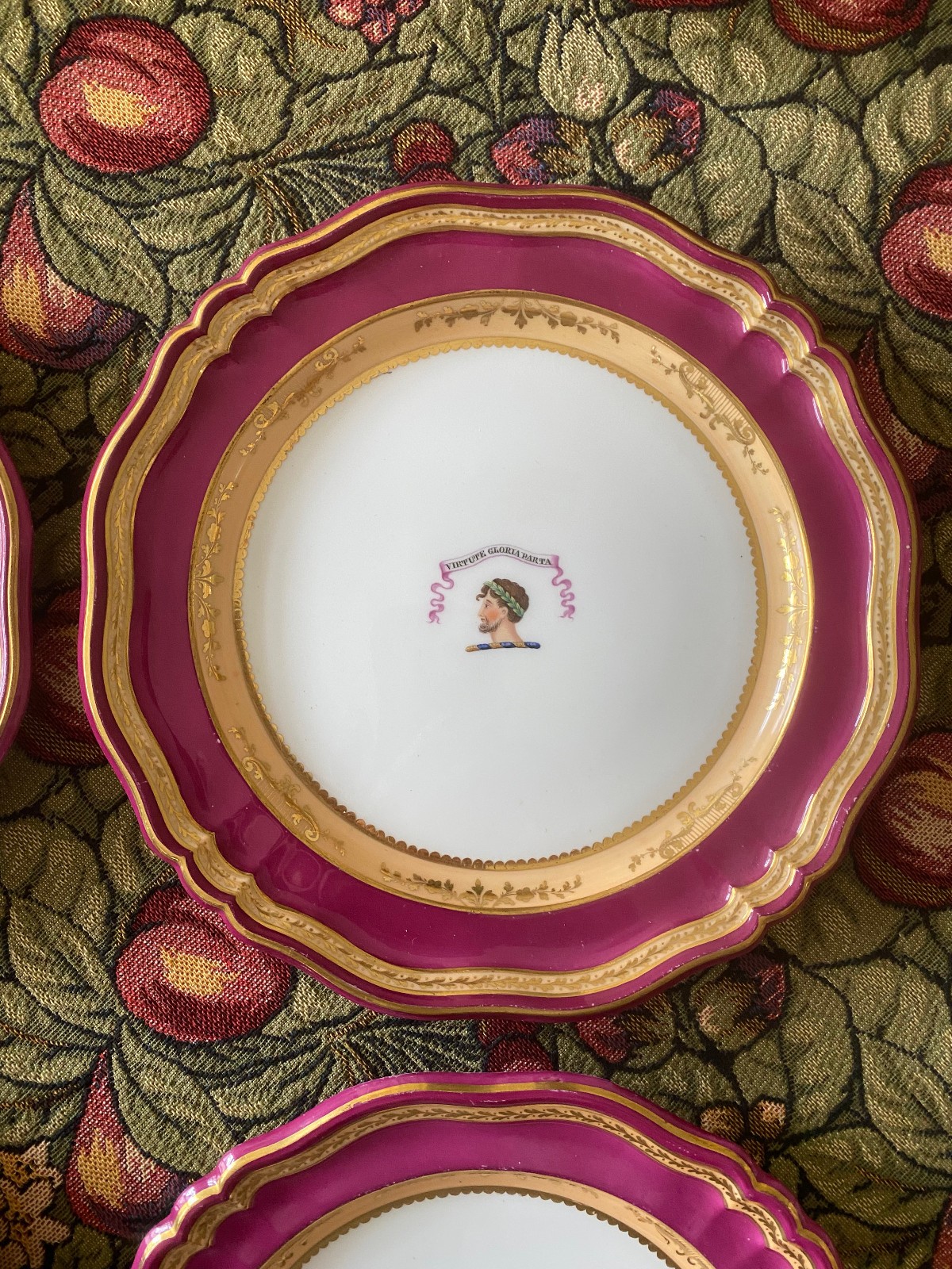 Antique 1850 – 1875 Paris Porcelain Set 4 Neoclassical Gilt Cabinet Plates