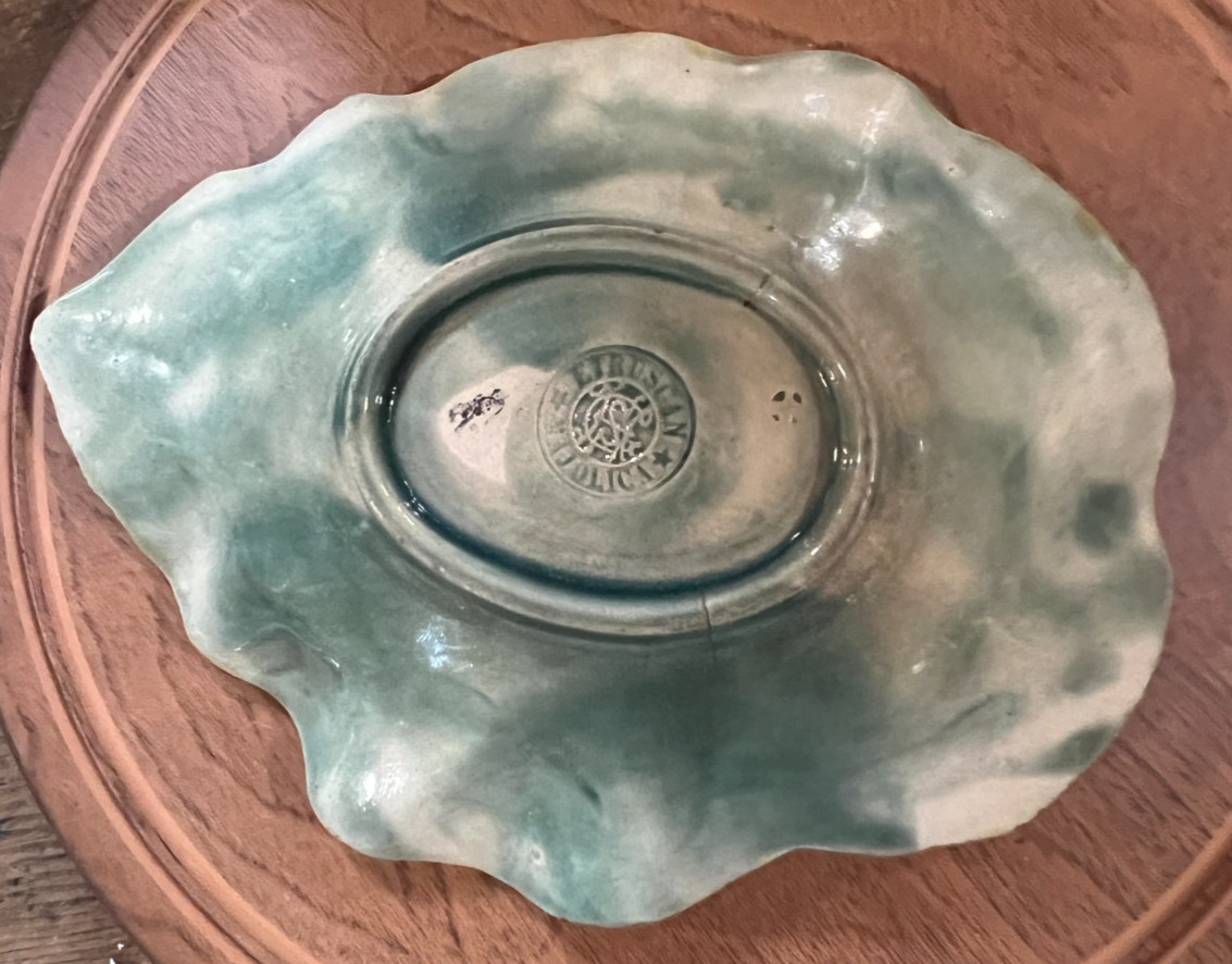 Majolica Etruscan Griffin Smith and Hill Begonia Leaf Plate 8 3/4″ Green Pink