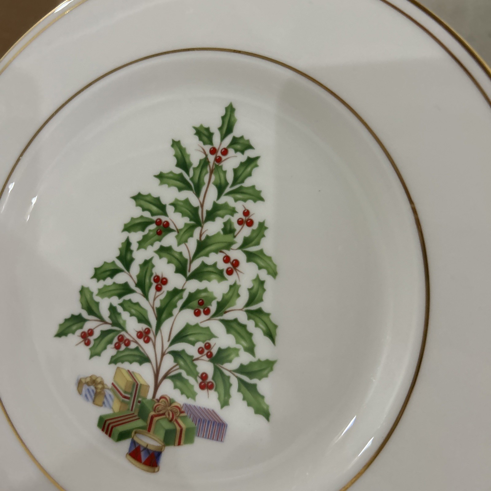 2 Lenox Holiday Tree Gold Salad/Dessert Plates, 8 1/8″, In Pristine Condition