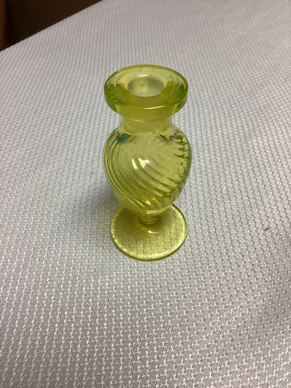 antique yellow vaseline glass perfumebottle with green swirls no stopper