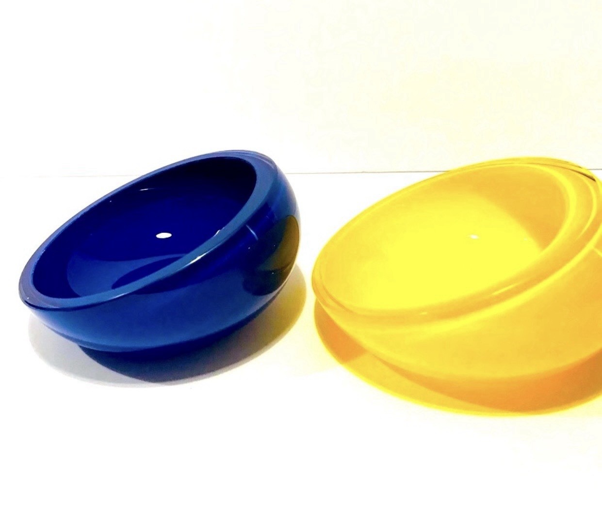 Tappio Wirkkala Modernist Hand Blown Art Glass Bowls Yellow & Cobalt Blue Signed