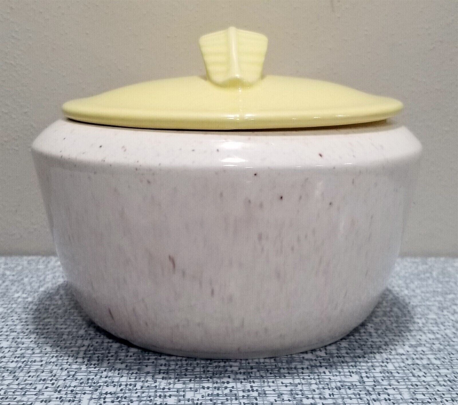 Vtg L44 CALIF California USA POTTERY Covered Dish Leaf Handle Lid Beige & Yellow