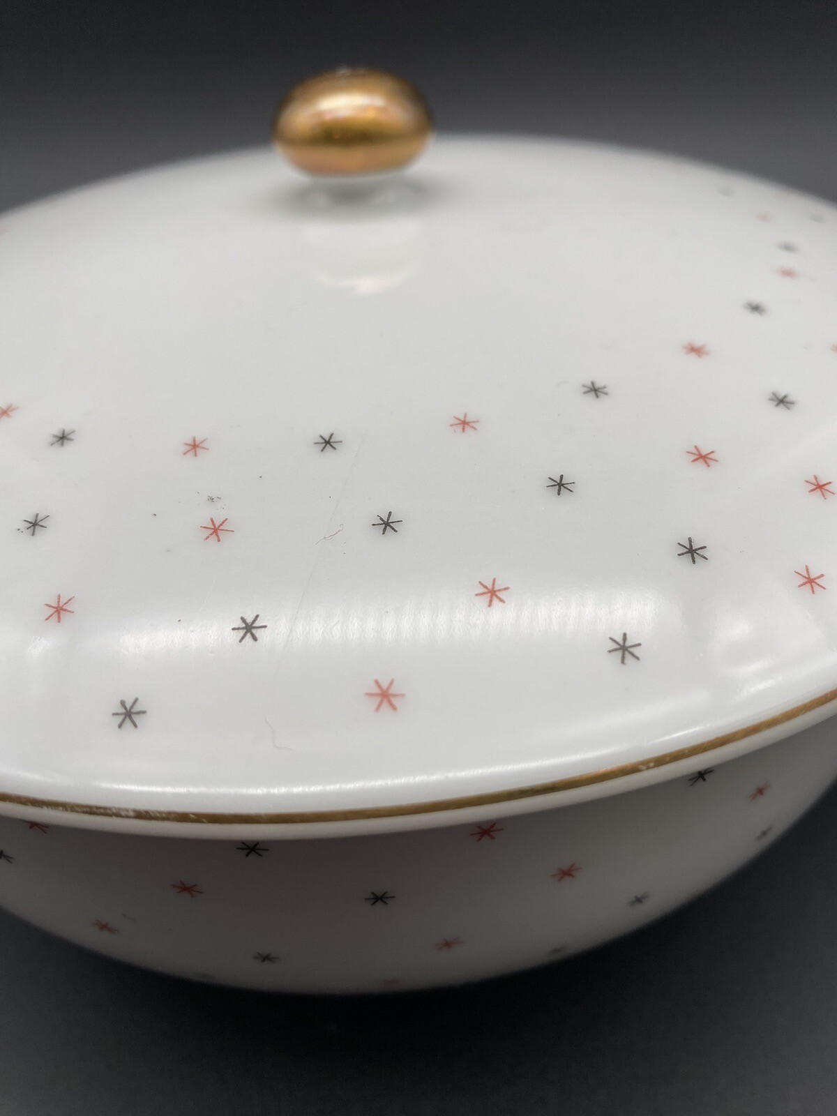 Porzellanfabrik Arzberg Bayern White Handled Covered bowl W/ Gold finial Stars