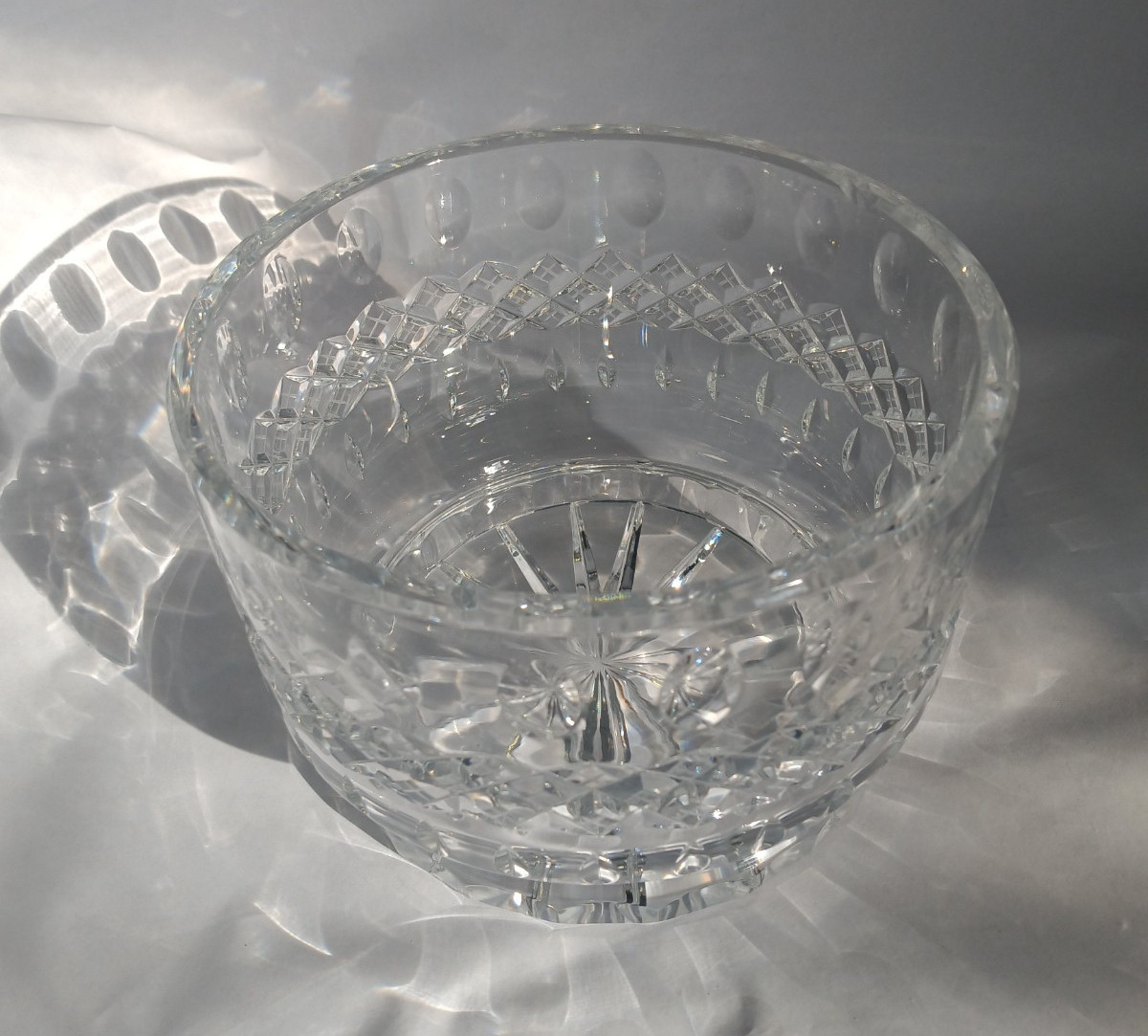 Crystal Glass Bowl, Perfect Condition, Heavy, 3 Lbs. 5 3/4″ Round X 3 3/4″ Tall