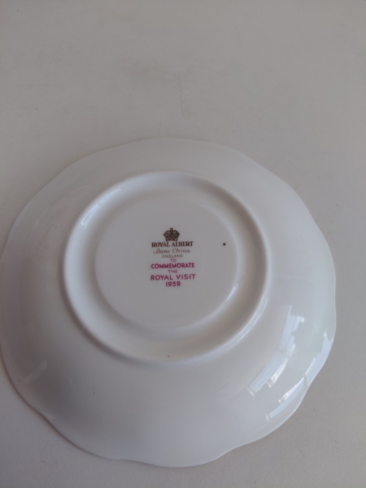 Royal Albert England Commemorative Royal Visit 1959 Canada Cup/Saucer Set READ!