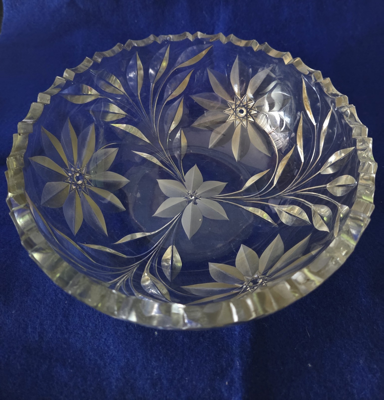 Vintage Lead Crystal Cut Floral Bowl 8″ Heavy 2.1 lb Scalloped Rim