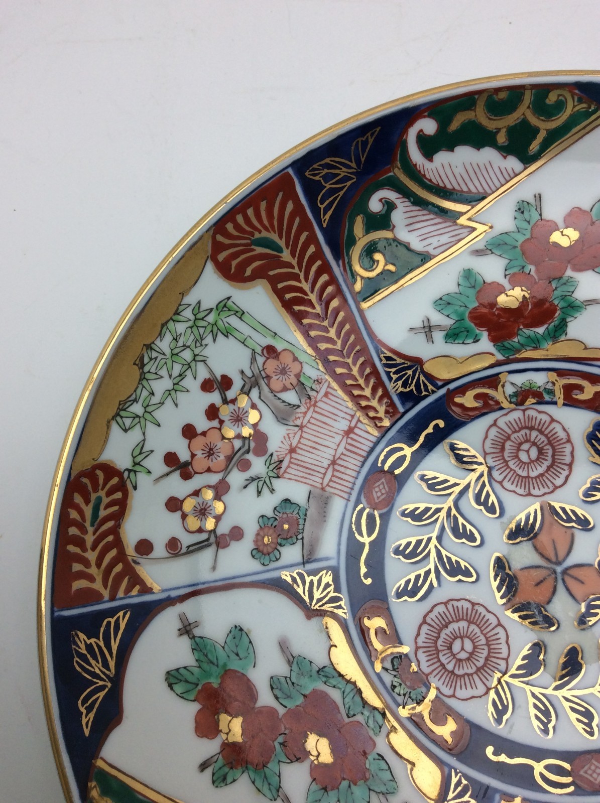 Goldimari Hand Painted Dinner Plate 10 3/4 inches