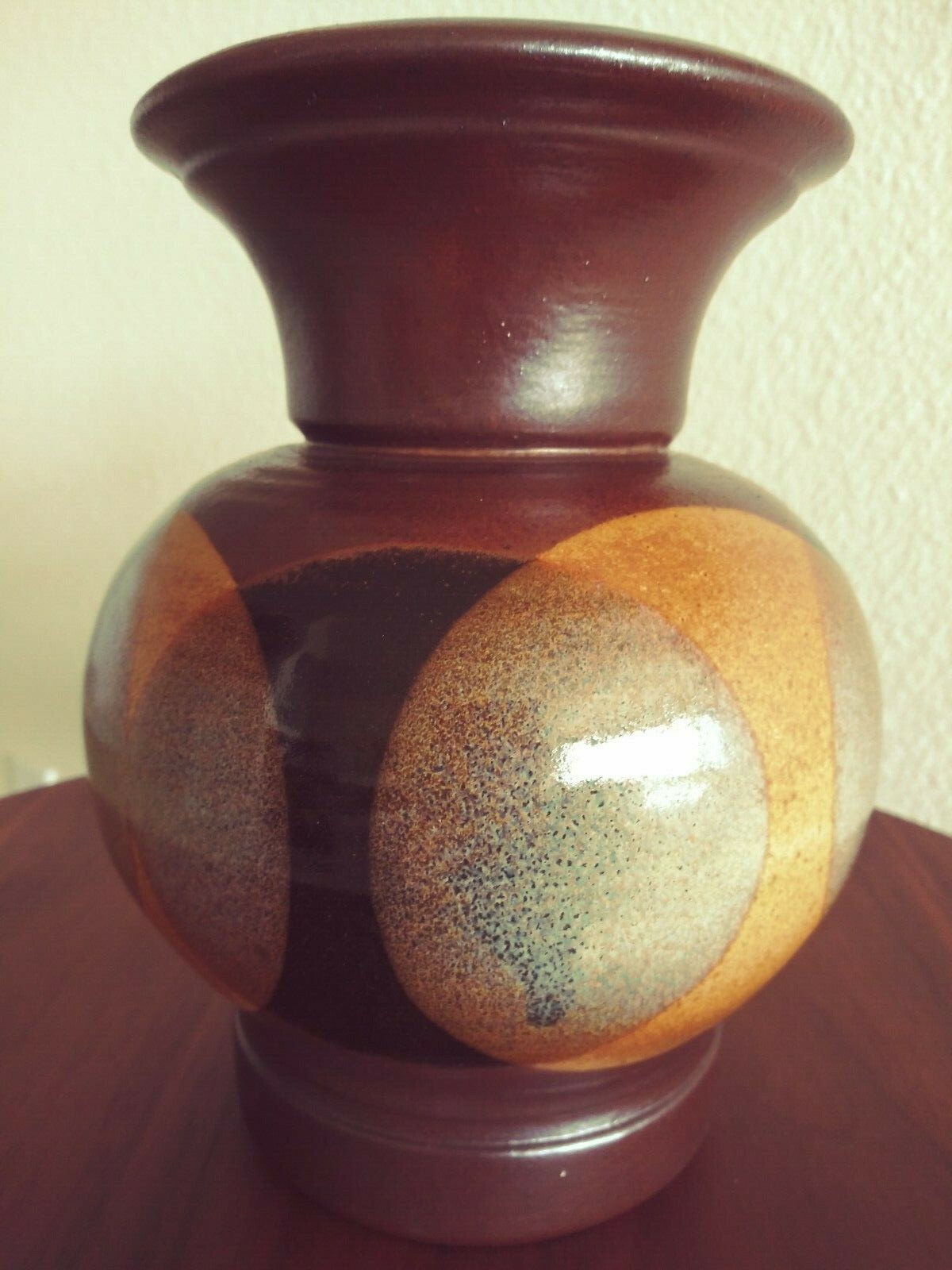 Pottery Craft Stoneware Vase Robert Maxwell Black Brown USA 8″ Tall w/sticker