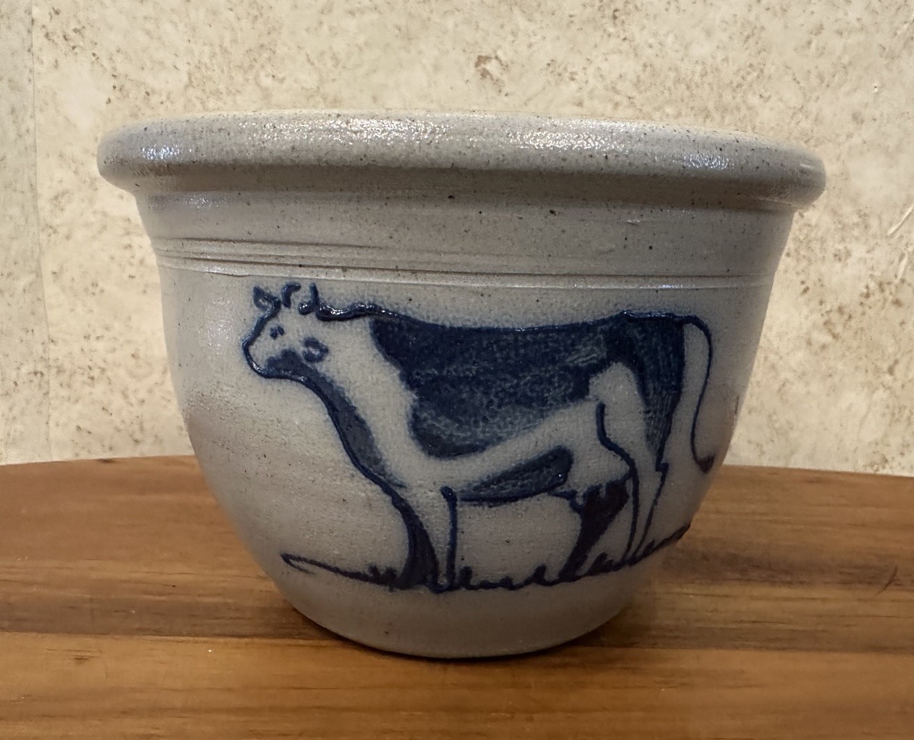 VTG 1988 Rockdale Union Stoneware Cow Bowl 8” Hand Painted Cambridge Wisconsin