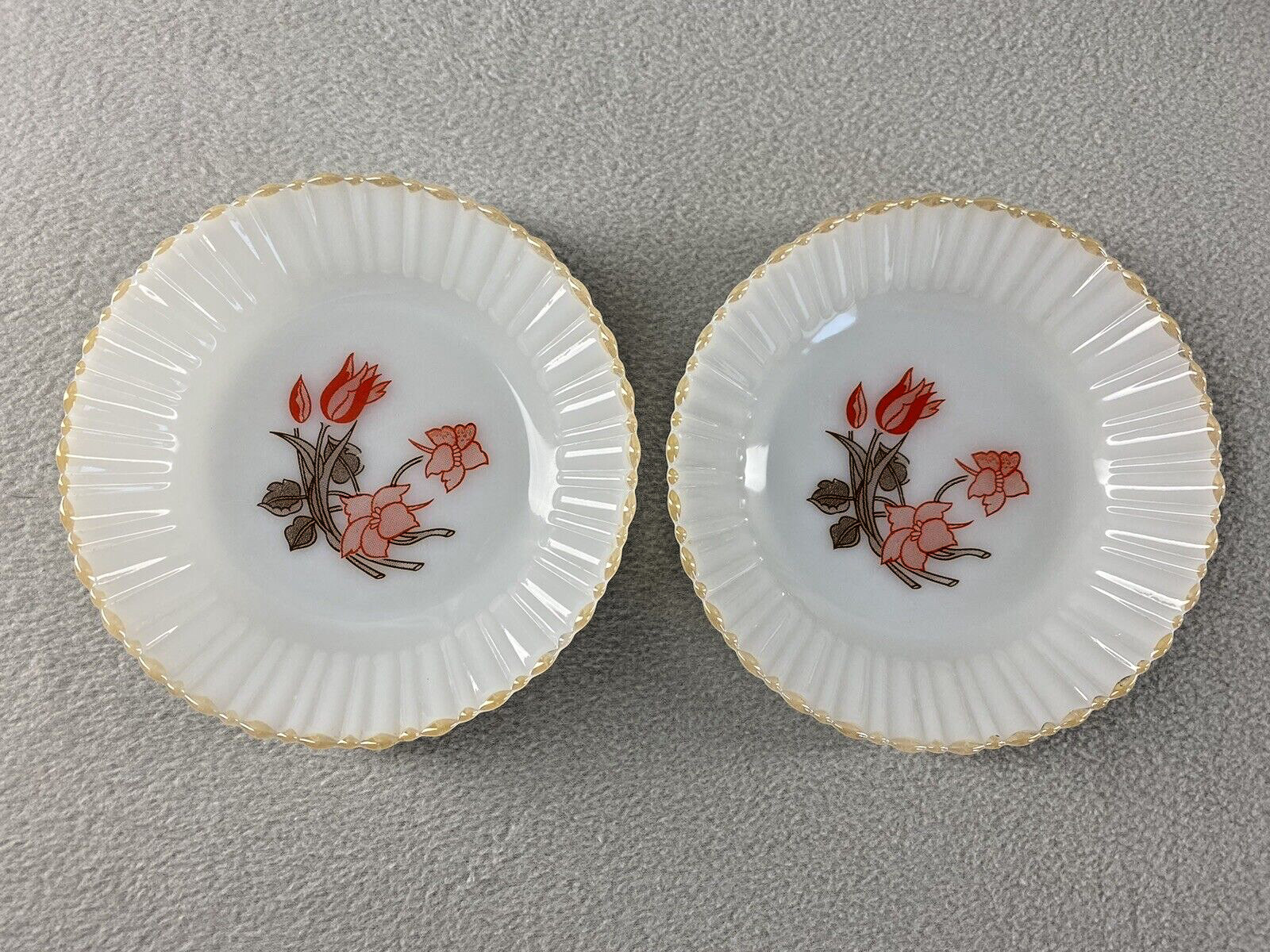 2 Termocrisa Translucent Milk Glass 7.25″ Soup Bowls Red Floral Pattern