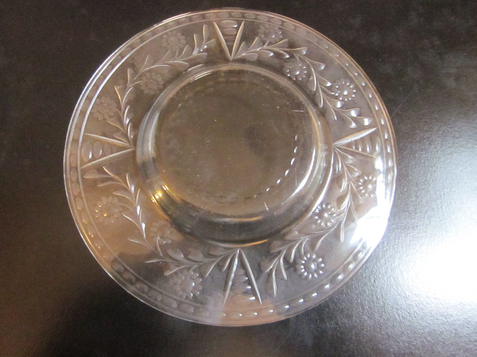 VINTAGE CUT CRYSTAL CLEAR GLASS SAUCER BOWL FLORAL DESIGN 6-1/4″ ACROSS