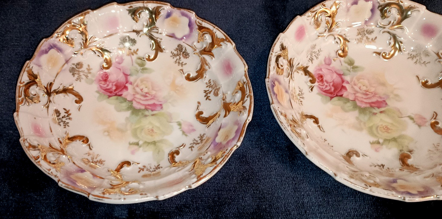 Vintage German Flowers and Puffy Leaves Decorative/Fruit Bowl SET OF 4