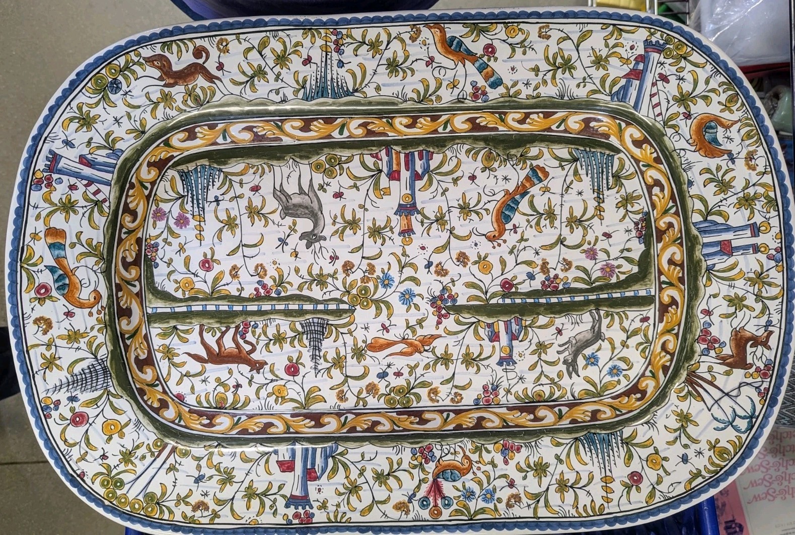 Estrela de Conimbriga Portugal Hand Painted Hanging Tray XVII C. Teresa 19 1/4″