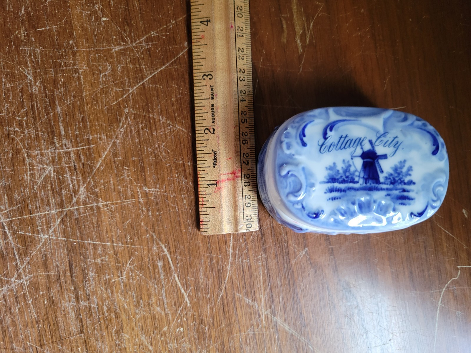 Delft Style Ceramic Trinket Box & Lid Handpainted Blue Holland Windmill 955