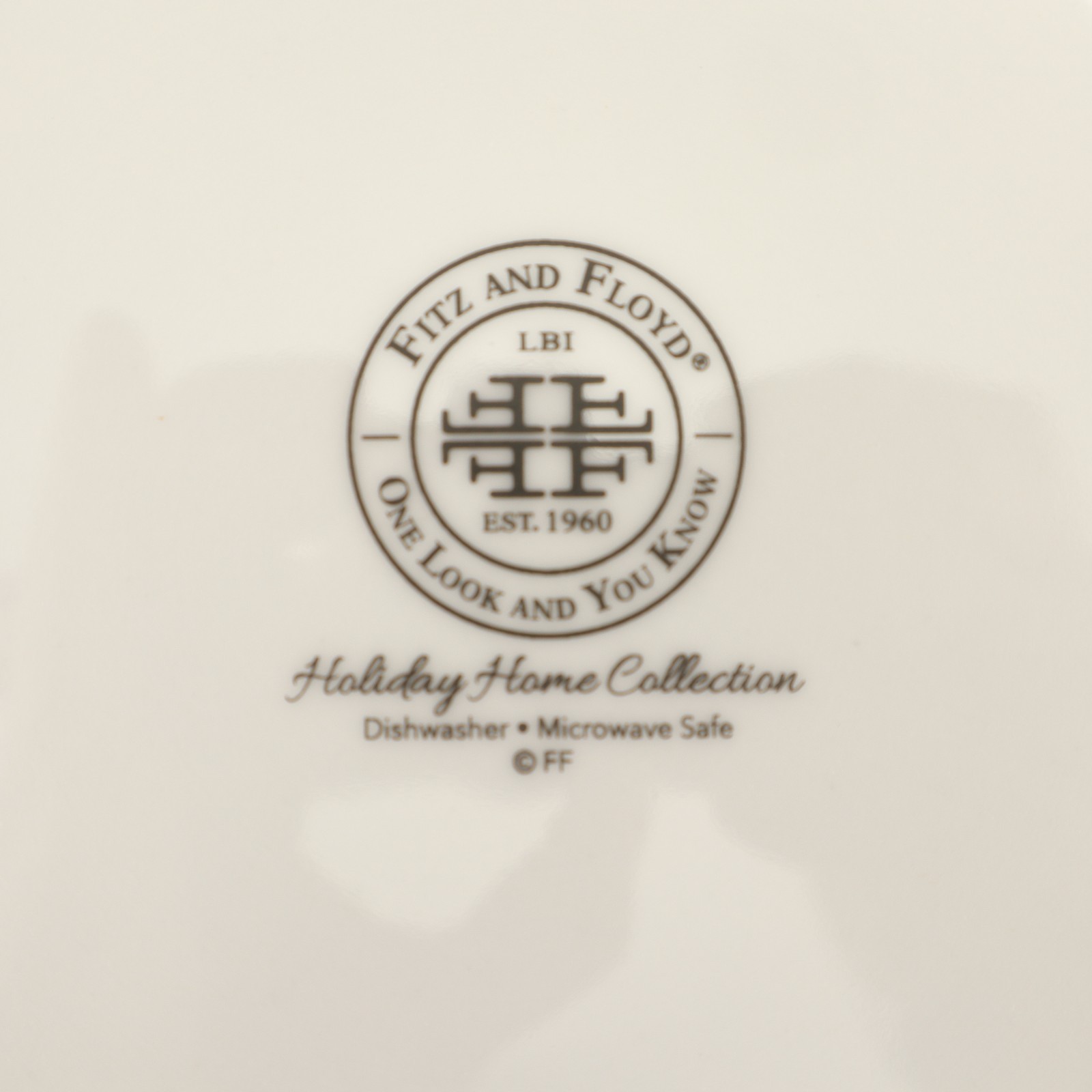 Fitz & Floyd Holiday Home Collection SALAD PLATE 7.5″ Set of 2 Poinsettia