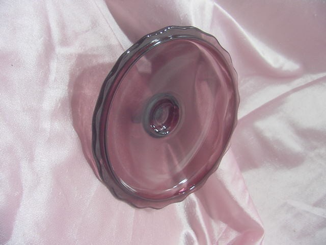 VINTAGE AMETHYST PURPLE GLASS COMPOTE BOWL FOOTED w/ SCALLOPED COVER