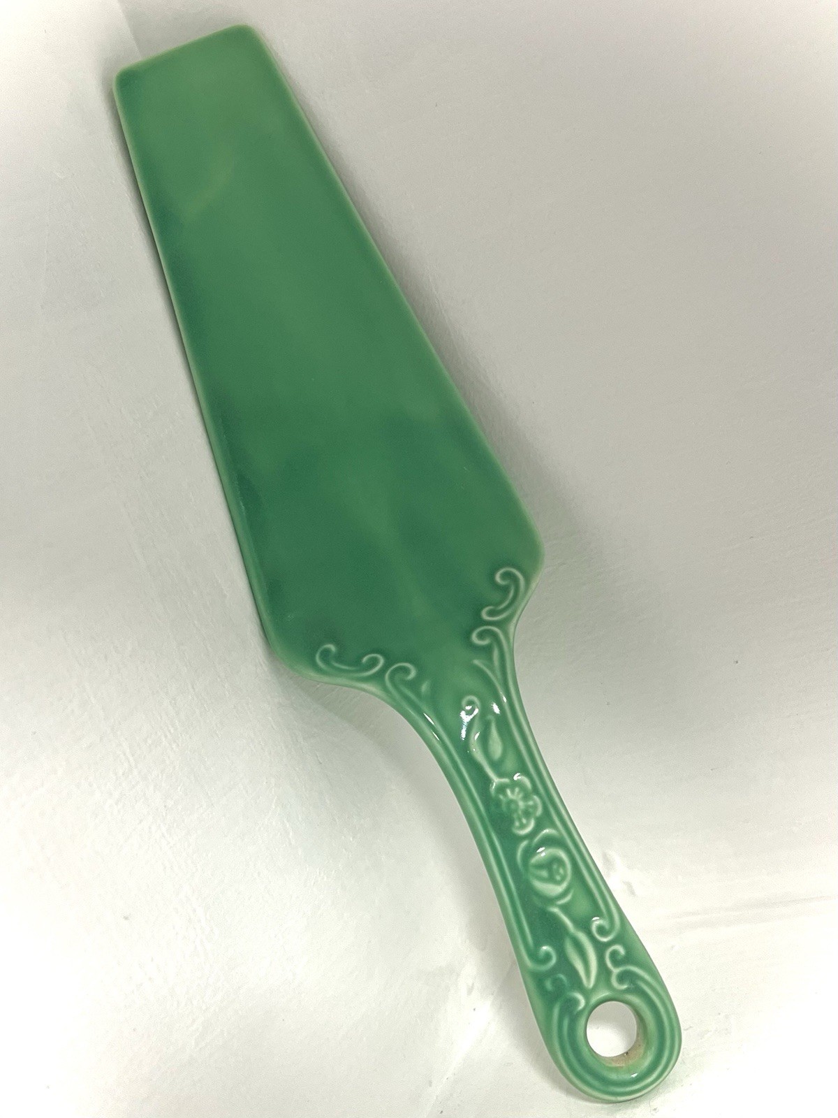 Fiesta Original Green Cake Server, rare & perfect, HLC 1936