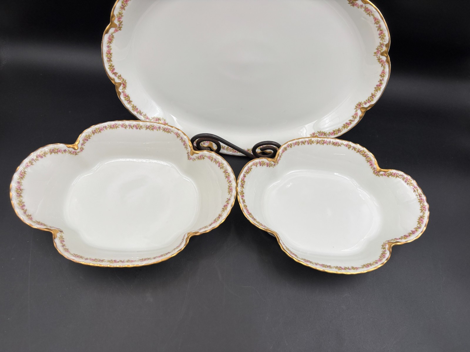 Haviland “SCHLEIGER 524” Germany ~ 3 Piece Serving Set: (2) Bowls (1) Platter