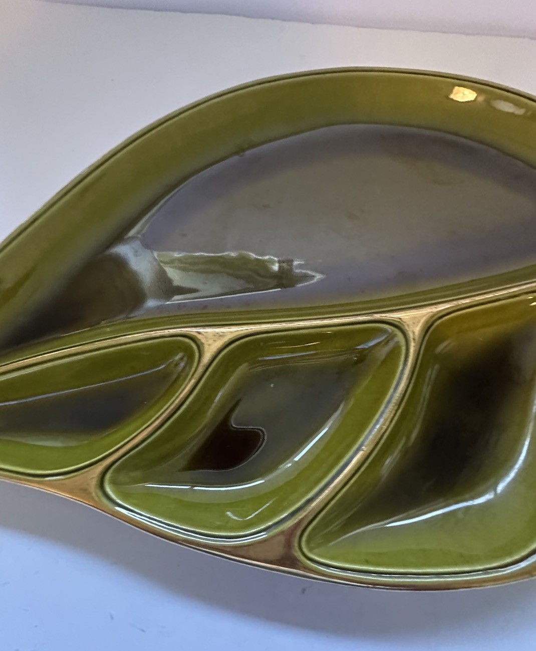 VTG MCM 1963 Treasure Craft Ceramic Gold Trim Green Leaf Platter