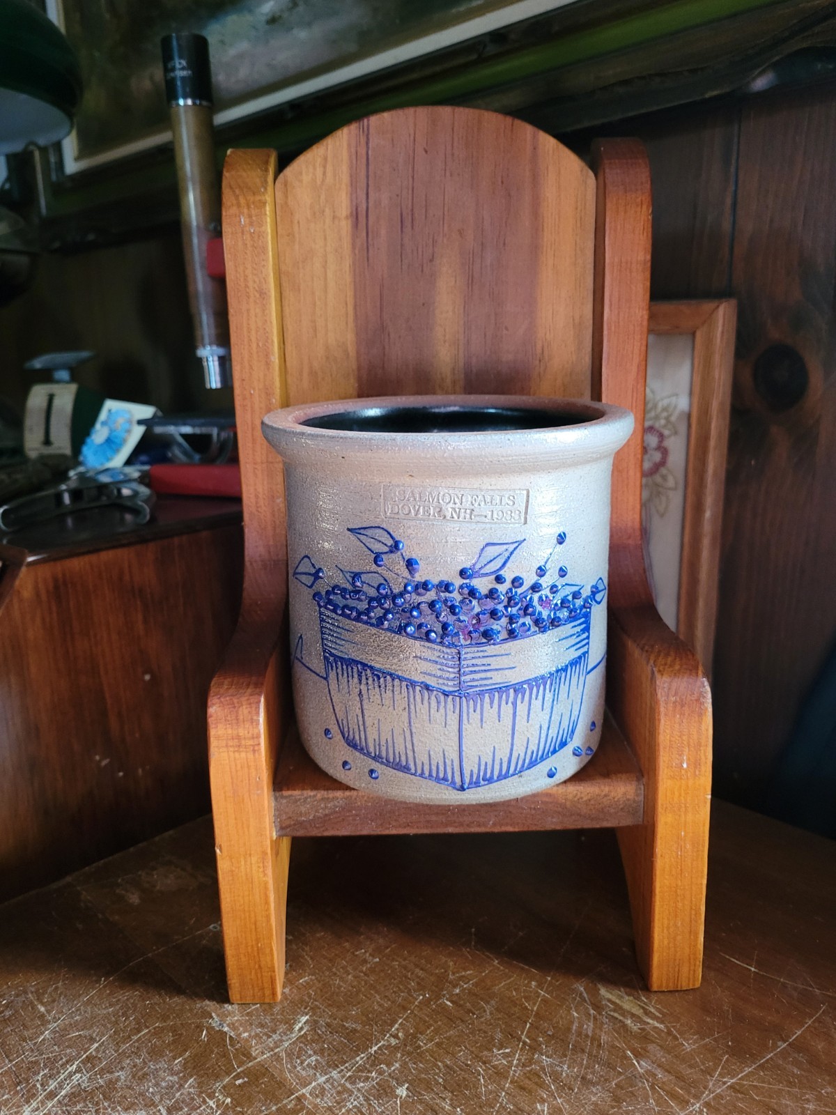 Salmon Falls Stoneware Pottery Crock Blueberry Basket 1988 With Decor Wood Chair