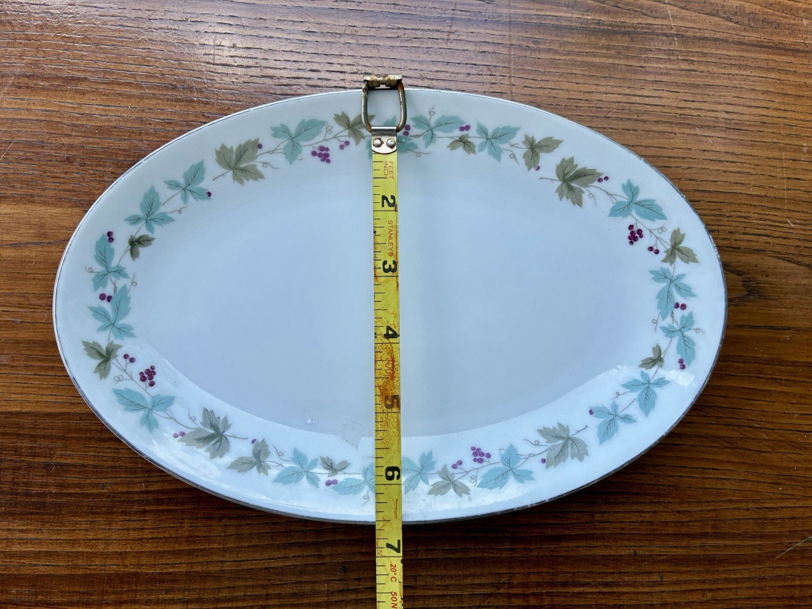 DISCONTINUED OVAL PLATTER FROM FINE CHINA OF JAPAN WITH THE “GRAPEVINE” PATTERN