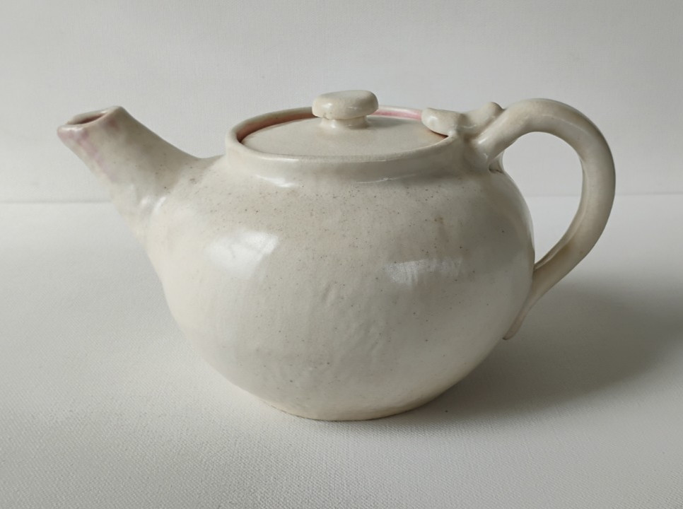 PISGAH FOREST RARE PINK & WHITE NORTH CAROLINA ART POTTERY TEAPOT