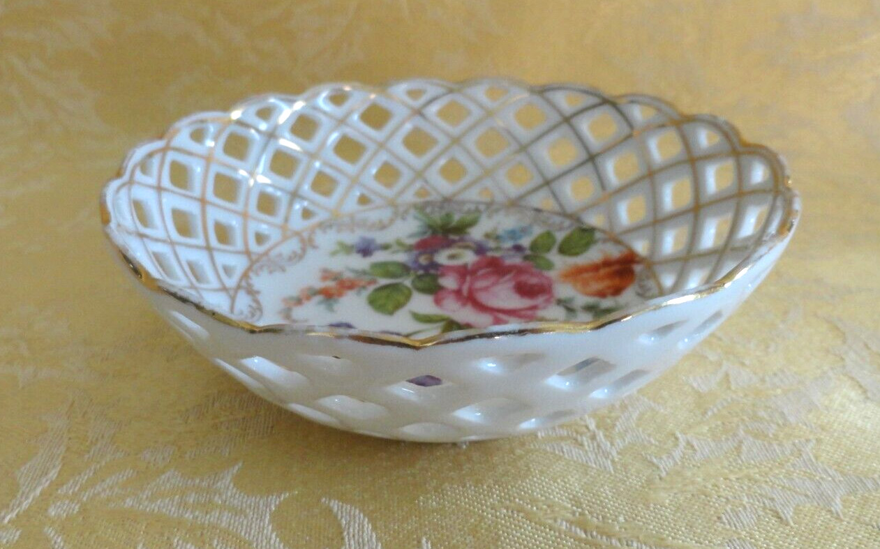 Erdmann Schlegelmilch ES Prussia Porcelain Dresden Flowers Reticulated Dish