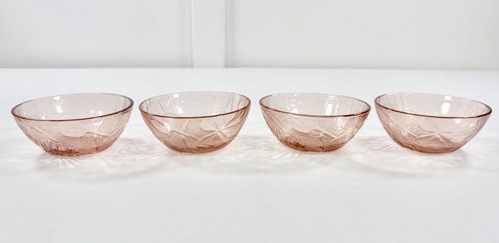 Lot 4 Vintage KIG Indonesia Pink Glass Hibiscus Bowls 5″ Berry Dessert Fruit