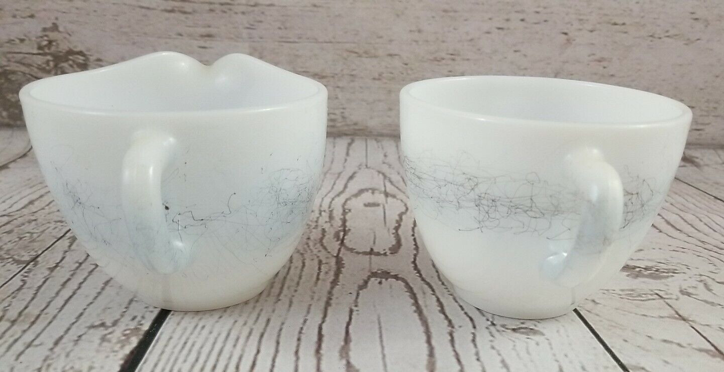 Federal Glass Creamer and Sugar Bowl Spaghetti Pattern Drizzle Retired Vintage