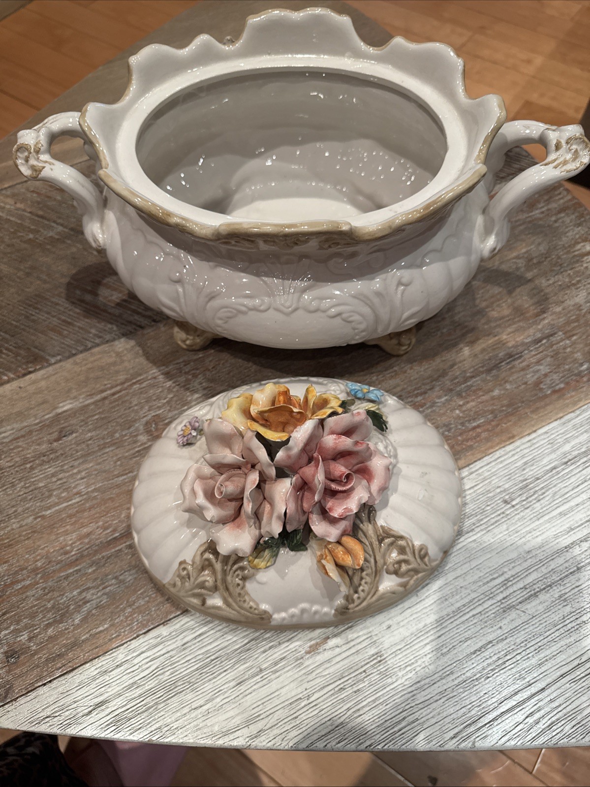 HG 21″L CAPODIMONTE HP Covered Footed Handled Bowl Tureen ROSES+ ITALY