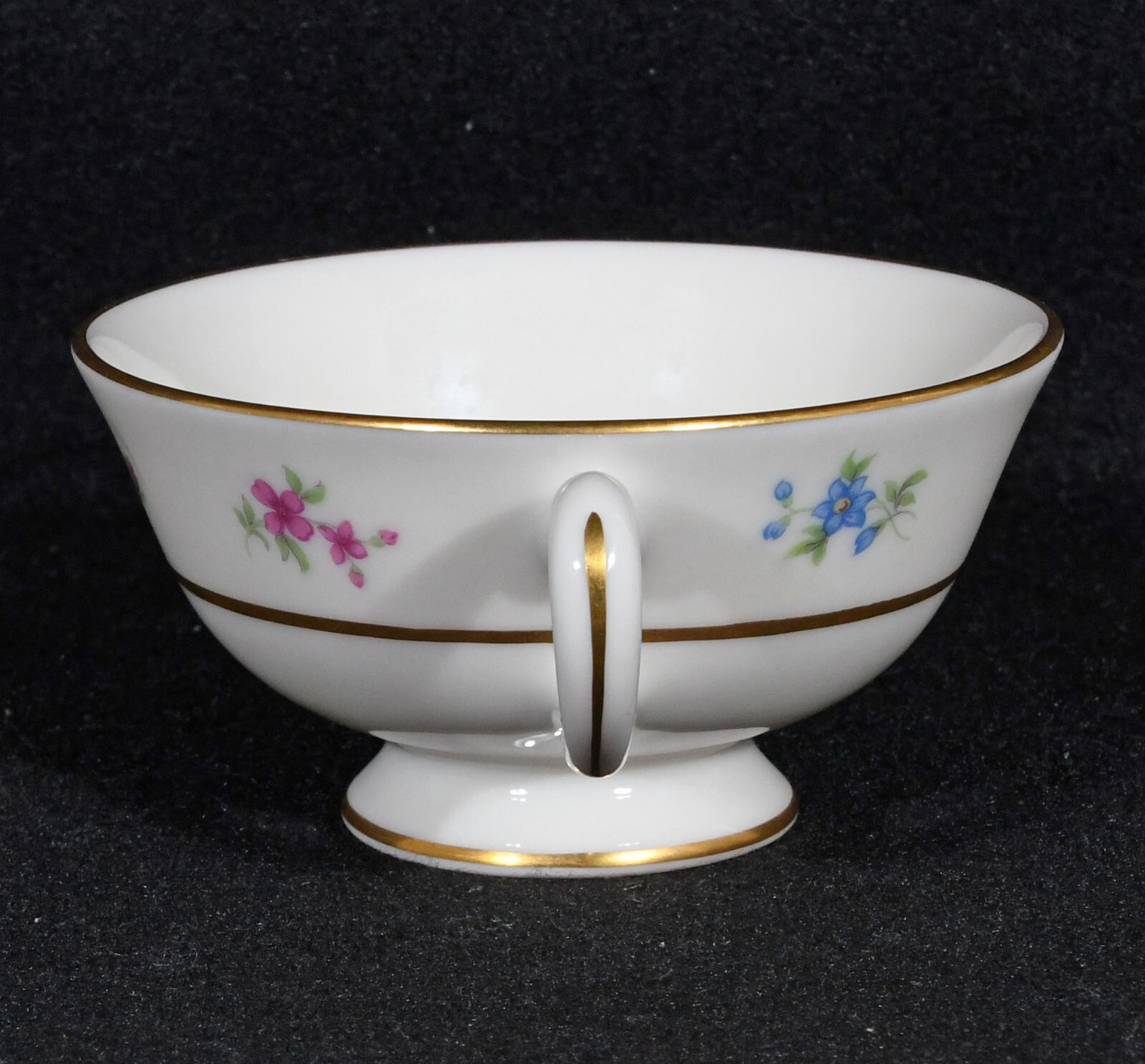 Lenox Rose J300 Cup 2″ Tall & Saucer 5 5/8″ Gold Trim