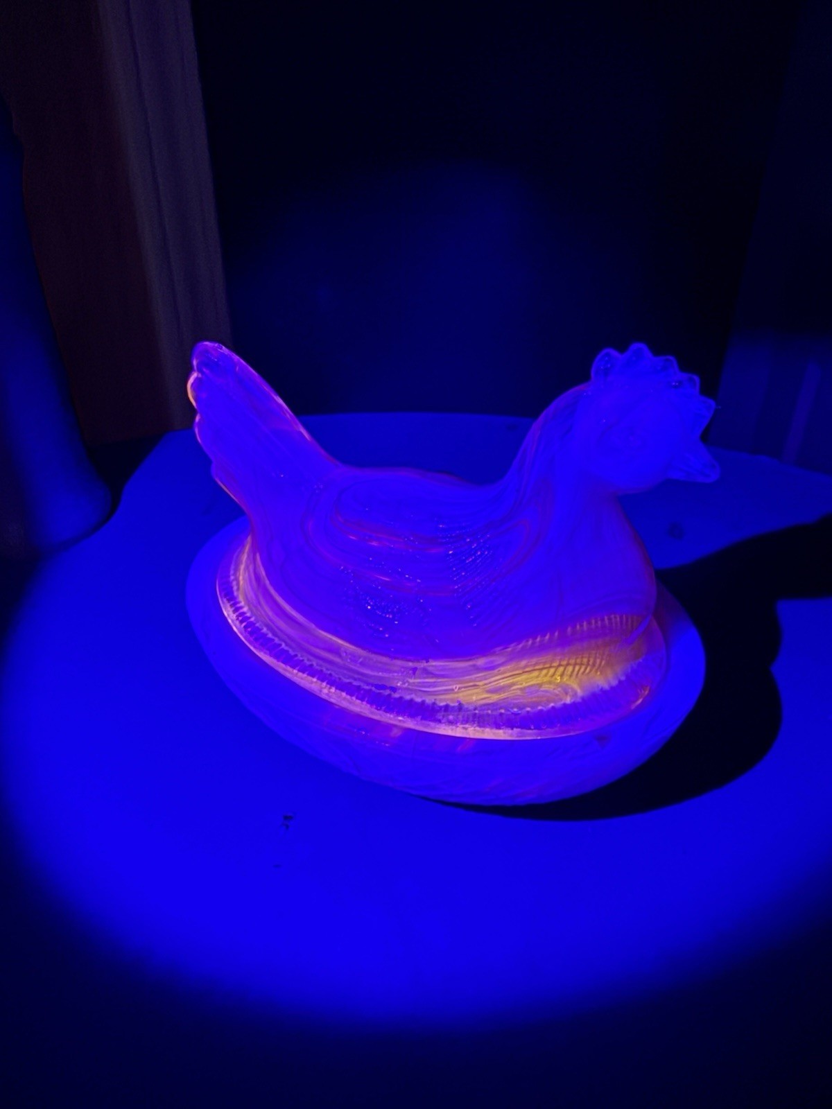 Boyd Glass Hen on Nest #182 Coral Mist 3″ Slag Chicken Salt Cellar UV Glows Vtg