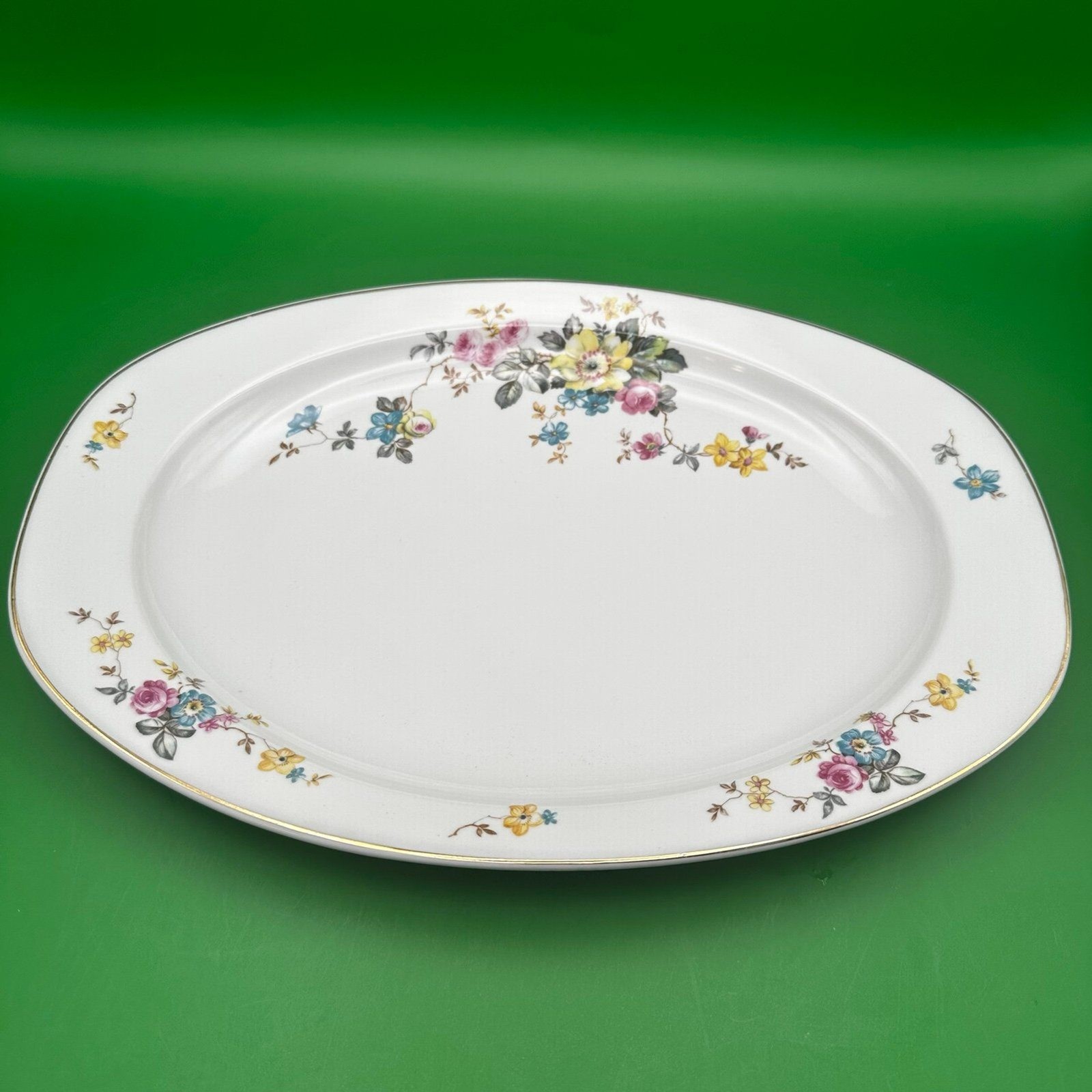 VTG TK Thuny Czechoslovakia 13.5″ Oval Serving Platter 17380 Floral Gold Trim