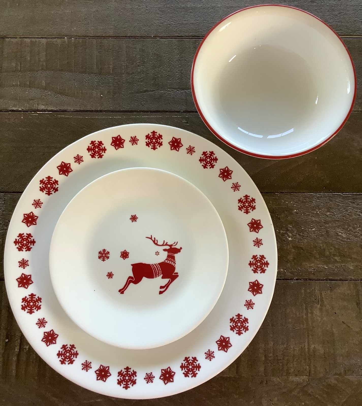 12 Pcs Corelle Corning RUDOLPH Reindeer, Snowflake 4 Placesettings—Plates, Bowls