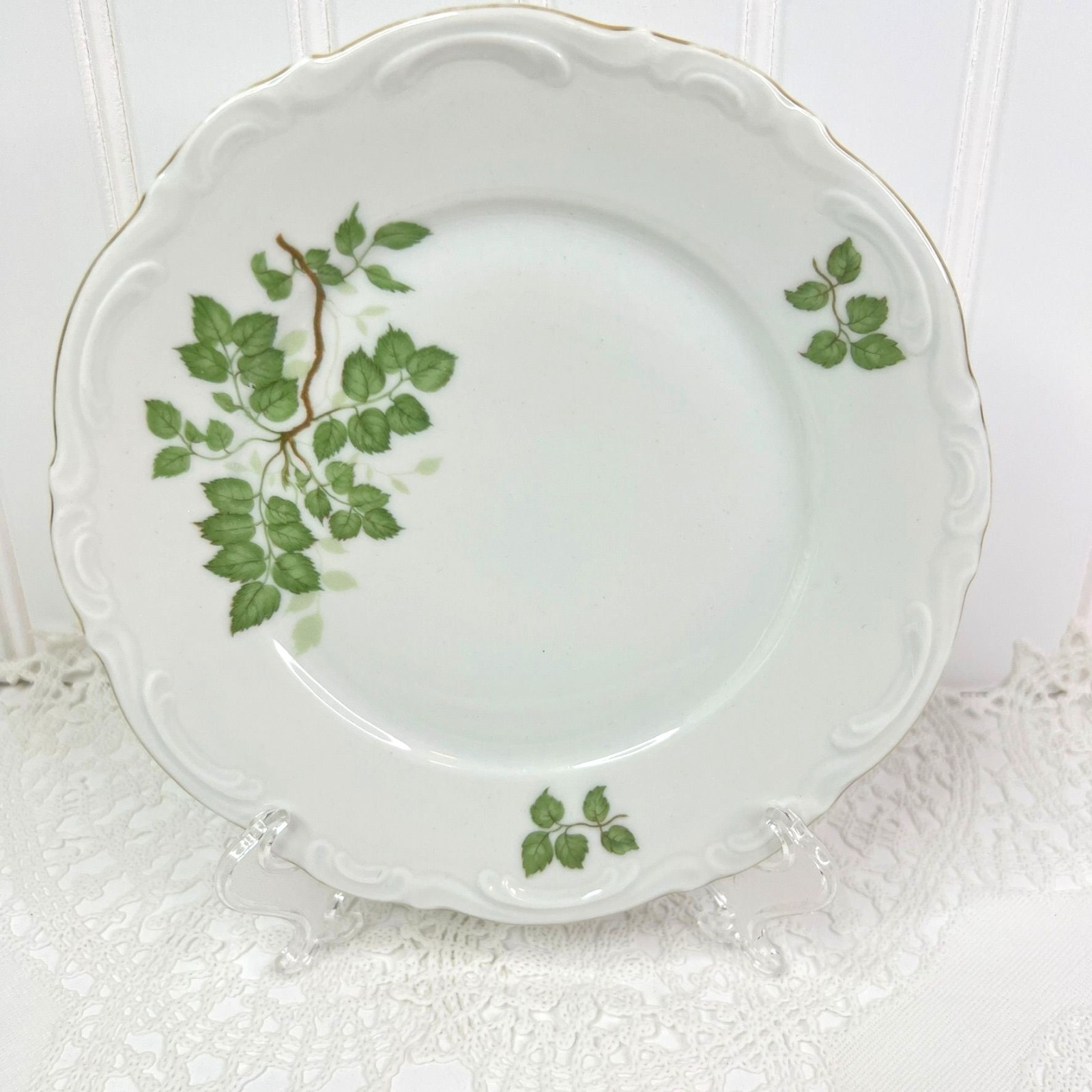 Vintage Mitterteich Bavaria Green Leaves 2 Dessert Plates Germany Gold Trim