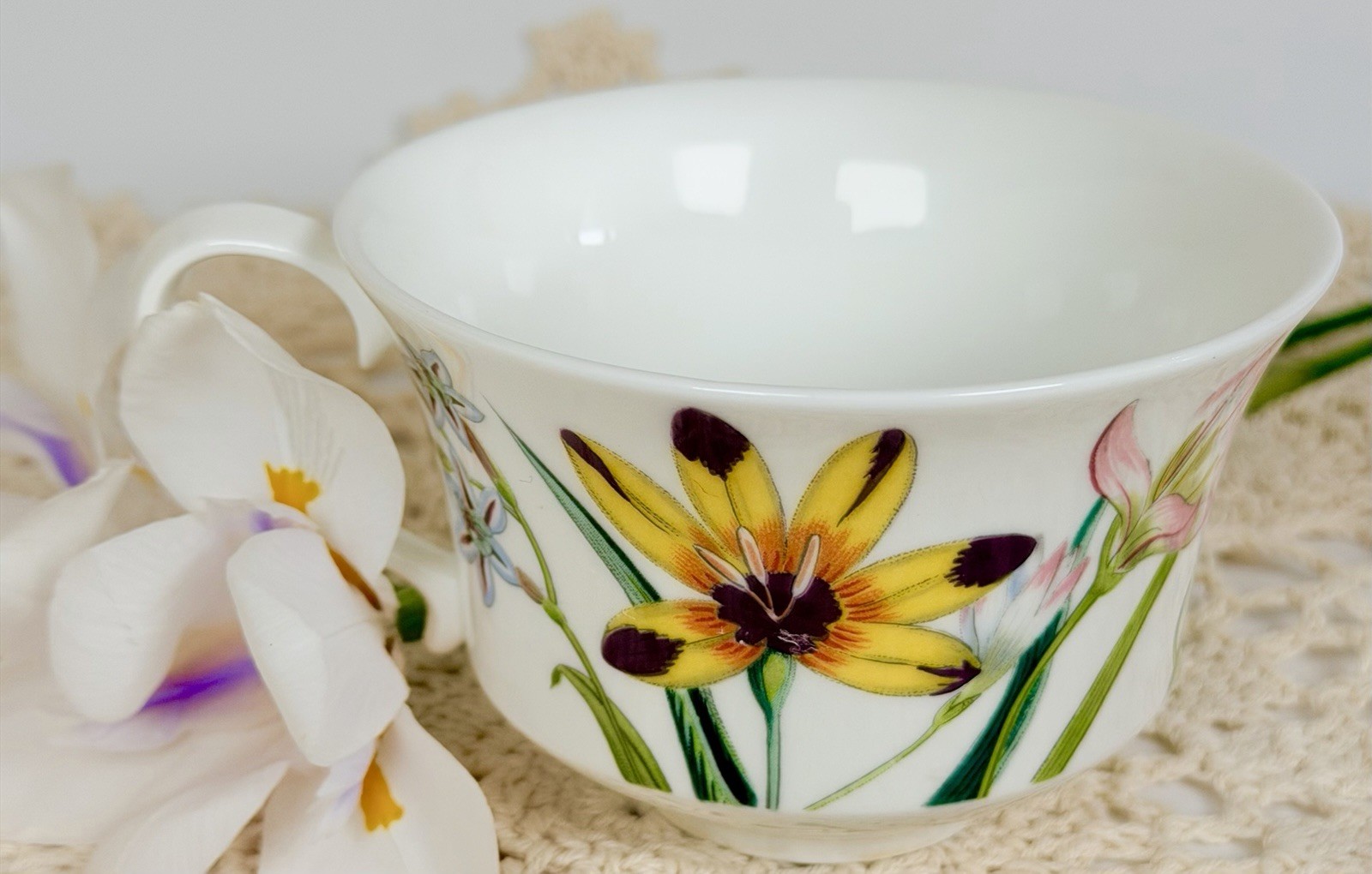 Portmeirion Jane Loudon Ladies Flower Garden Teacup Floral Cottagecore 1994