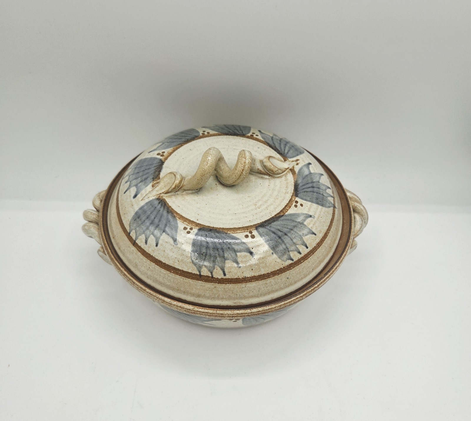 90s The Potter Daughter Charest Pottery 8 in Casserole Dish Lid Spiral Handles